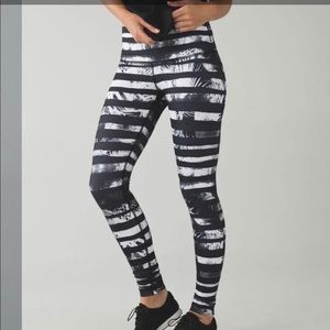 Lululemon Wunder Under leggings Shady Palms sz 6